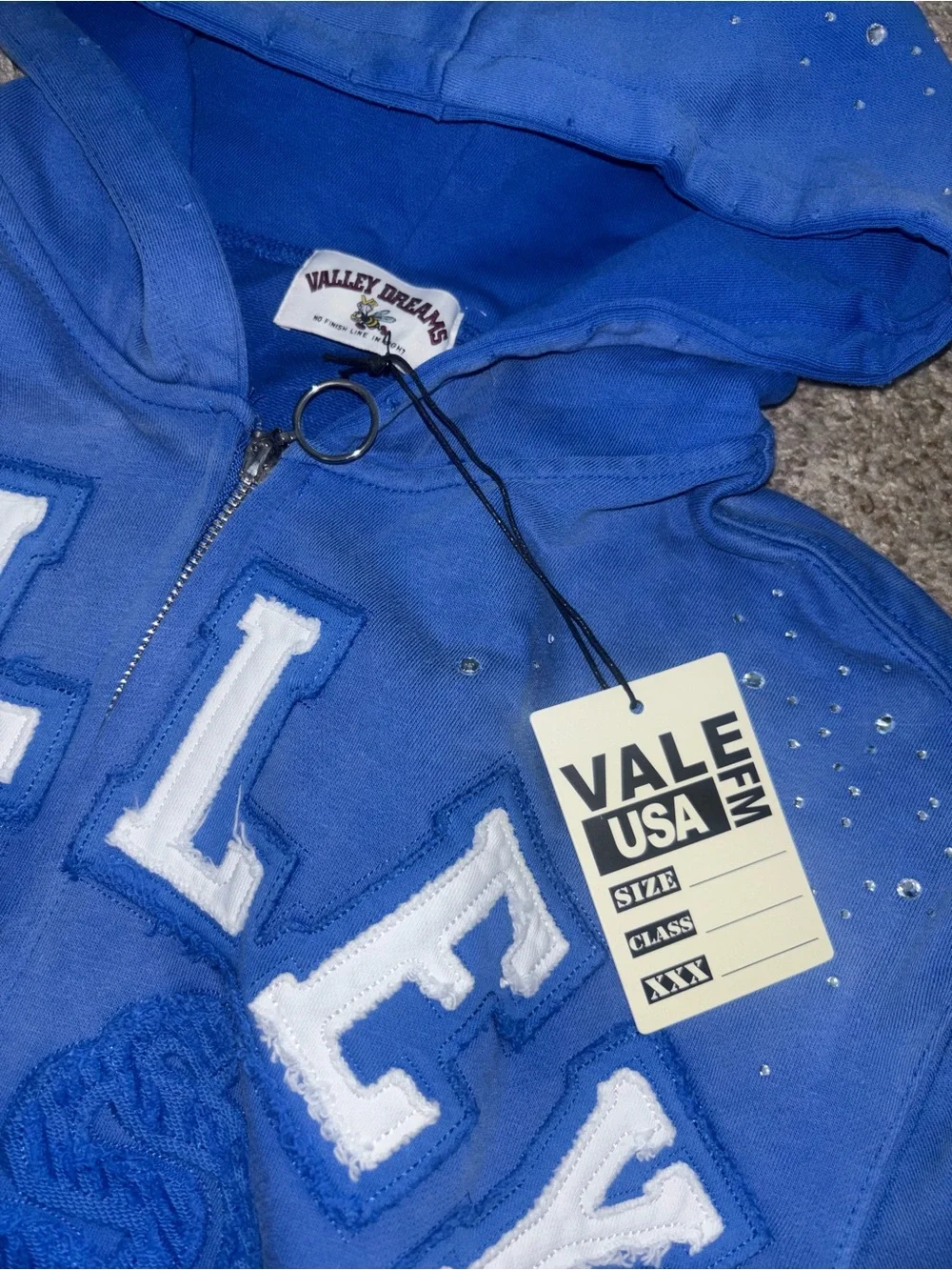 Vale bold blue